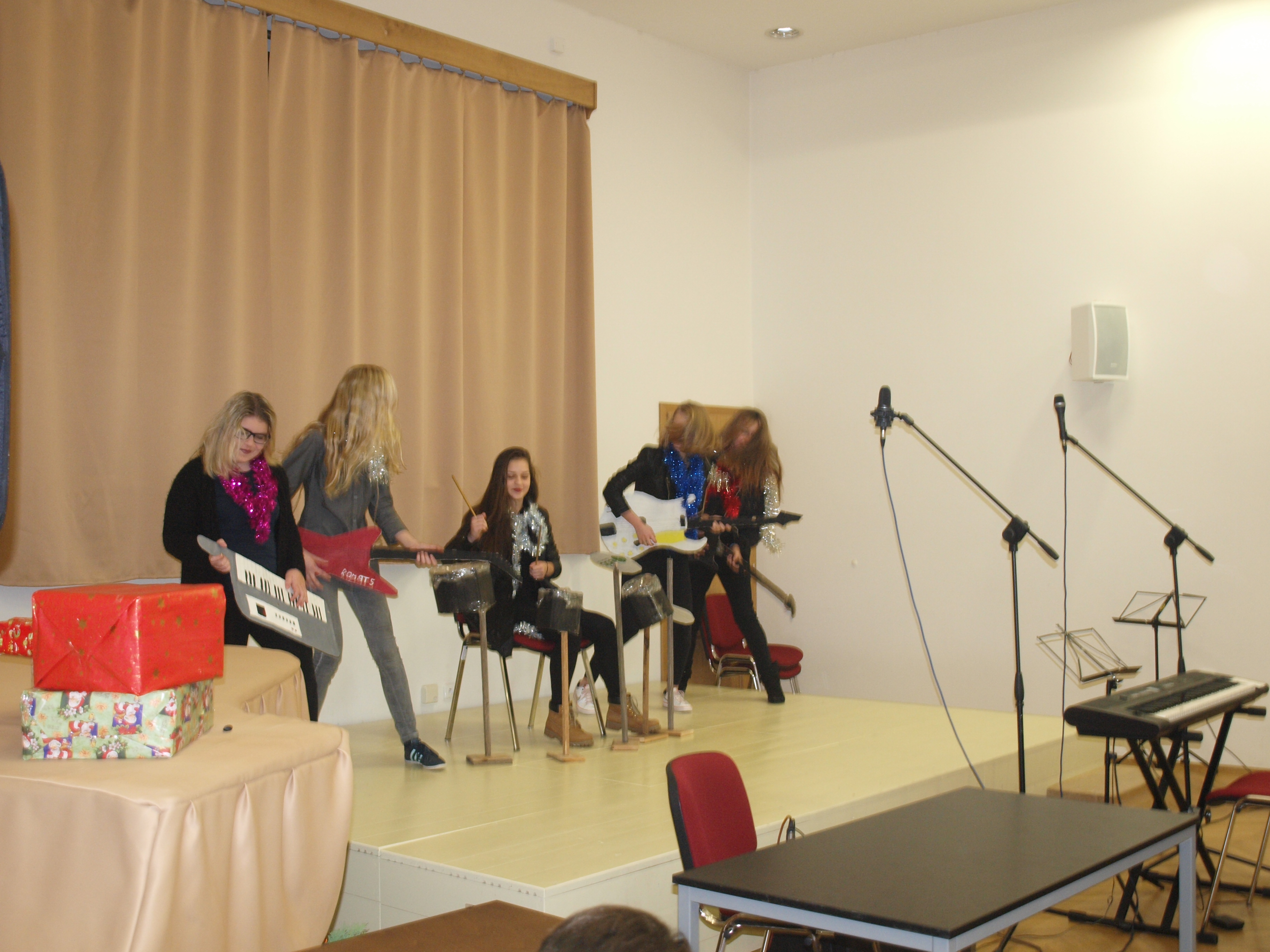 OLYMPUS DIGITAL CAMERA