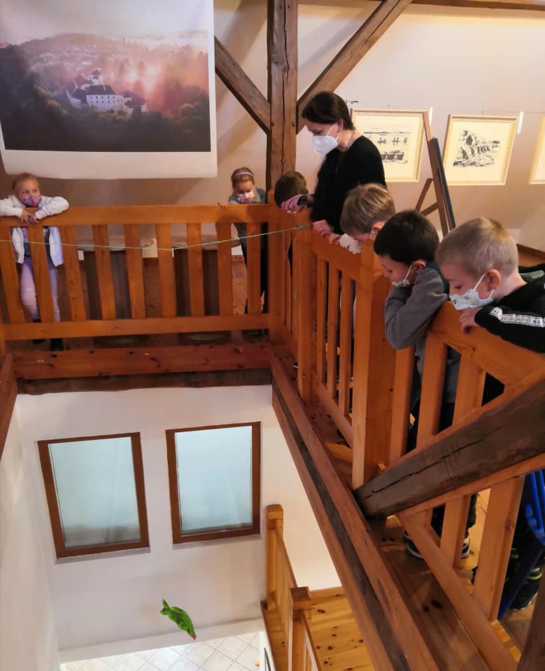 Koželužna_výstava_Rybáři,_rybáři,_pusťte_vodu._(1)