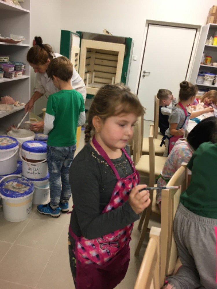 1EFD77AA-8641-43BD-9F7F-762617FA4804