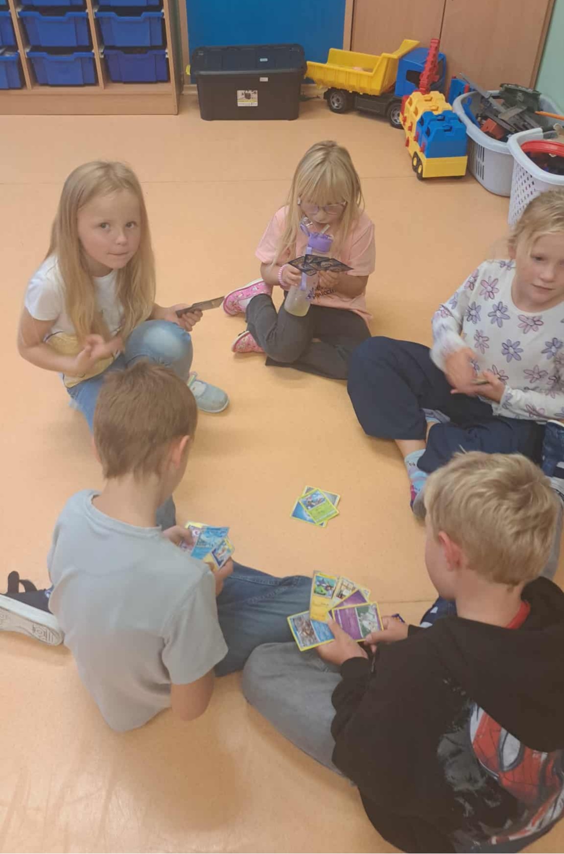 Podzimní_hrátky_ve_třídě_(6)