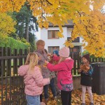 Podzimní_hrátky_venku_(1)